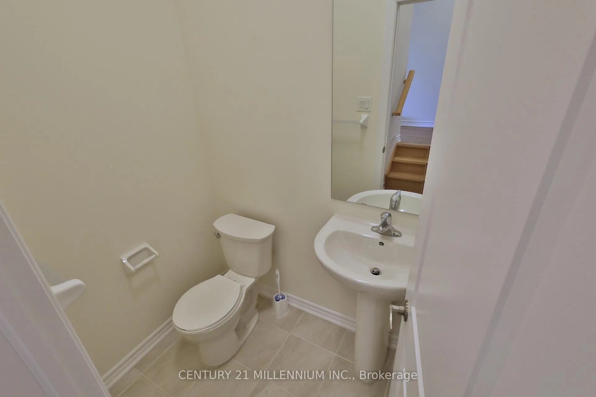 Photo 9 of 106 Winters Way, Shelburne — HOMEH