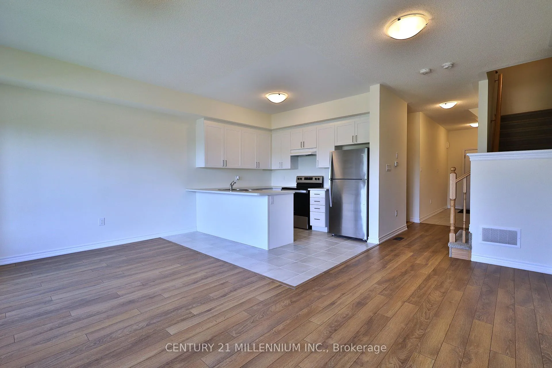 Photo 12 of 106 Winters Way, Shelburne — HOMEH