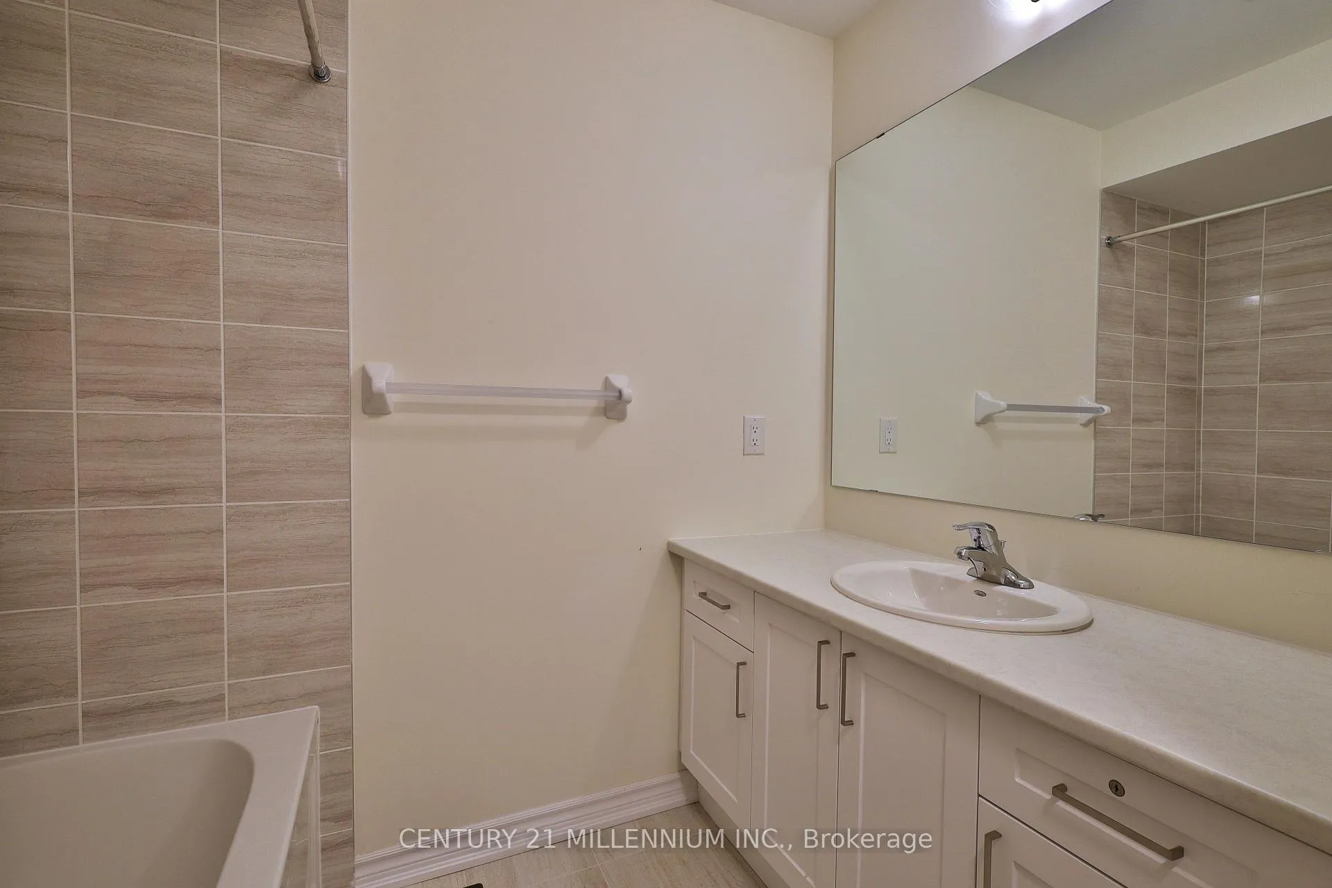 Photo 21 of 106 Winters Way, Shelburne — HOMEH