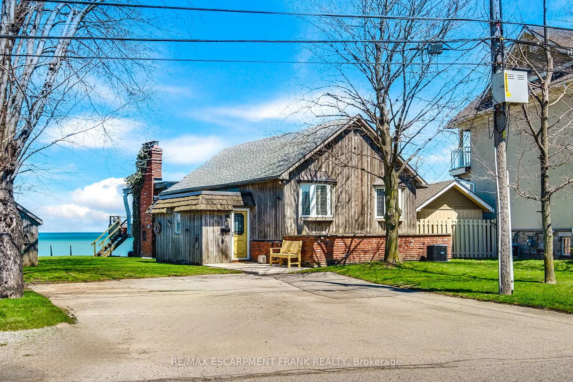 Photo 1 of 56 Seabreeze Crescent, Hamilton, Stoney Creek — HOMEH