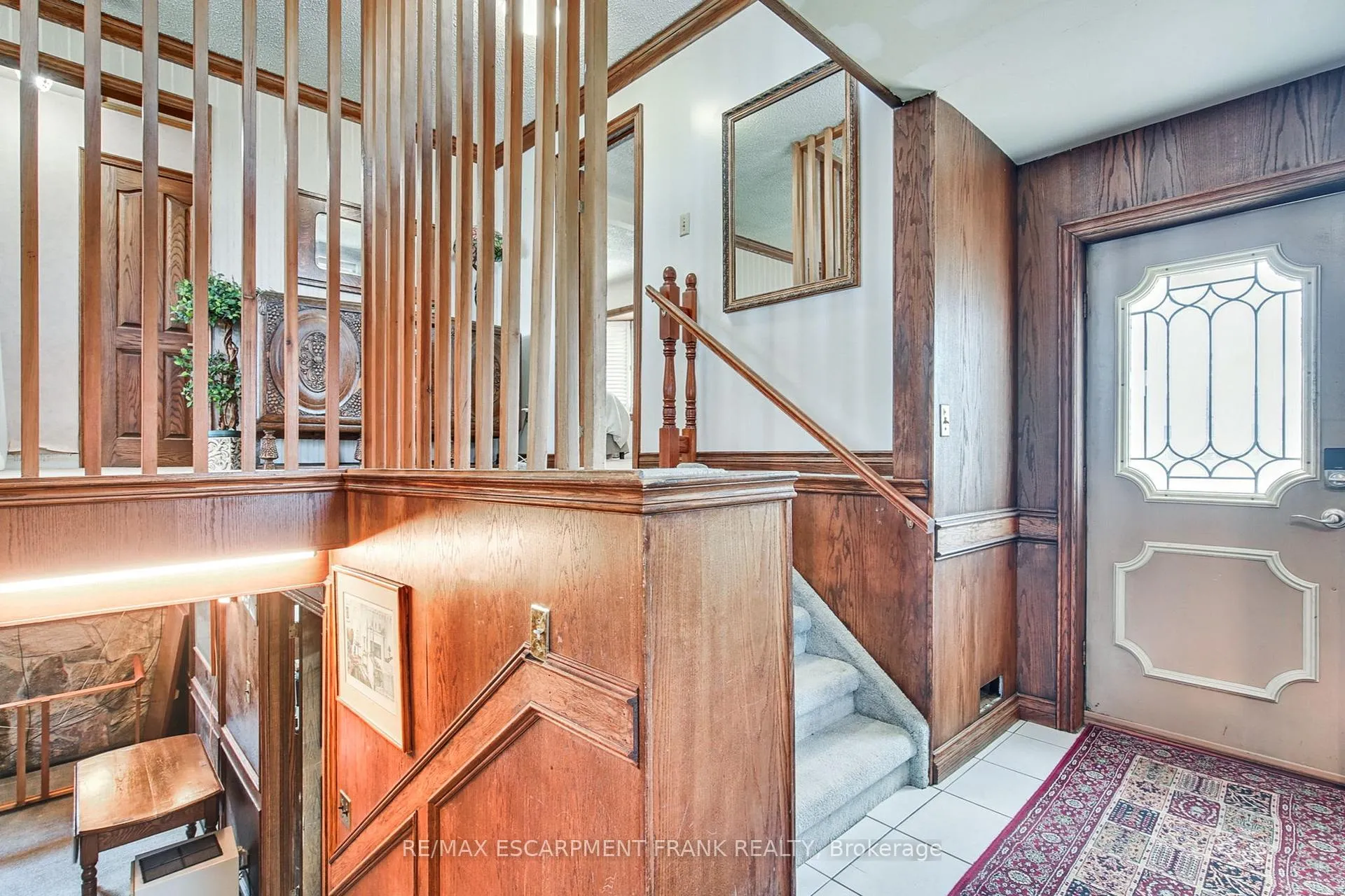 Photo 6 of 56 Seabreeze Crescent, Hamilton, Stoney Creek — HOMEH