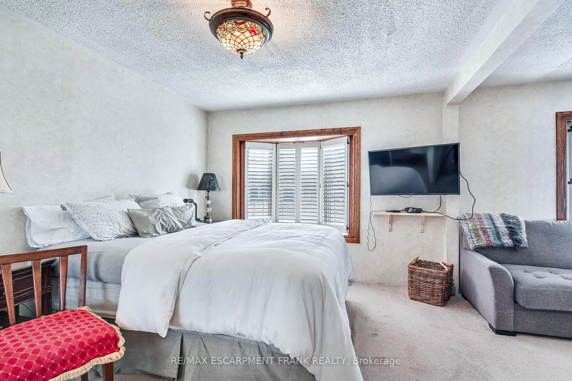 Photo 9 of 56 Seabreeze Crescent, Hamilton, Stoney Creek — HOMEH