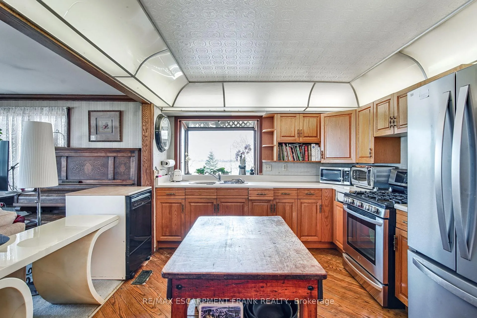 Photo 15 of 56 Seabreeze Crescent, Hamilton, Stoney Creek — HOMEH