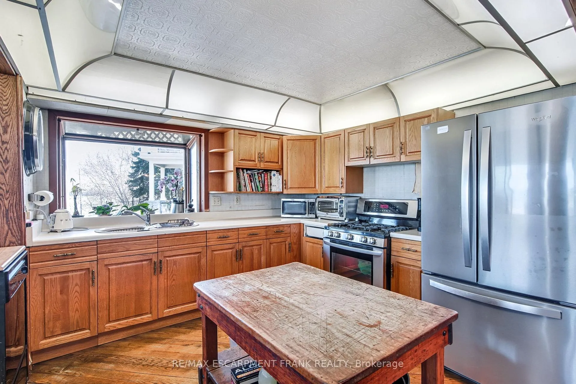 Photo 16 of 56 Seabreeze Crescent, Hamilton, Stoney Creek — HOMEH