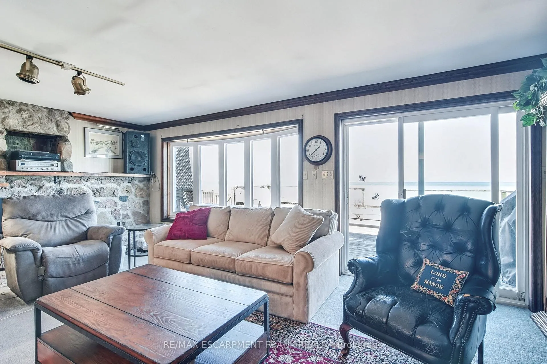 Photo 24 of 56 Seabreeze Crescent, Hamilton, Stoney Creek — HOMEH