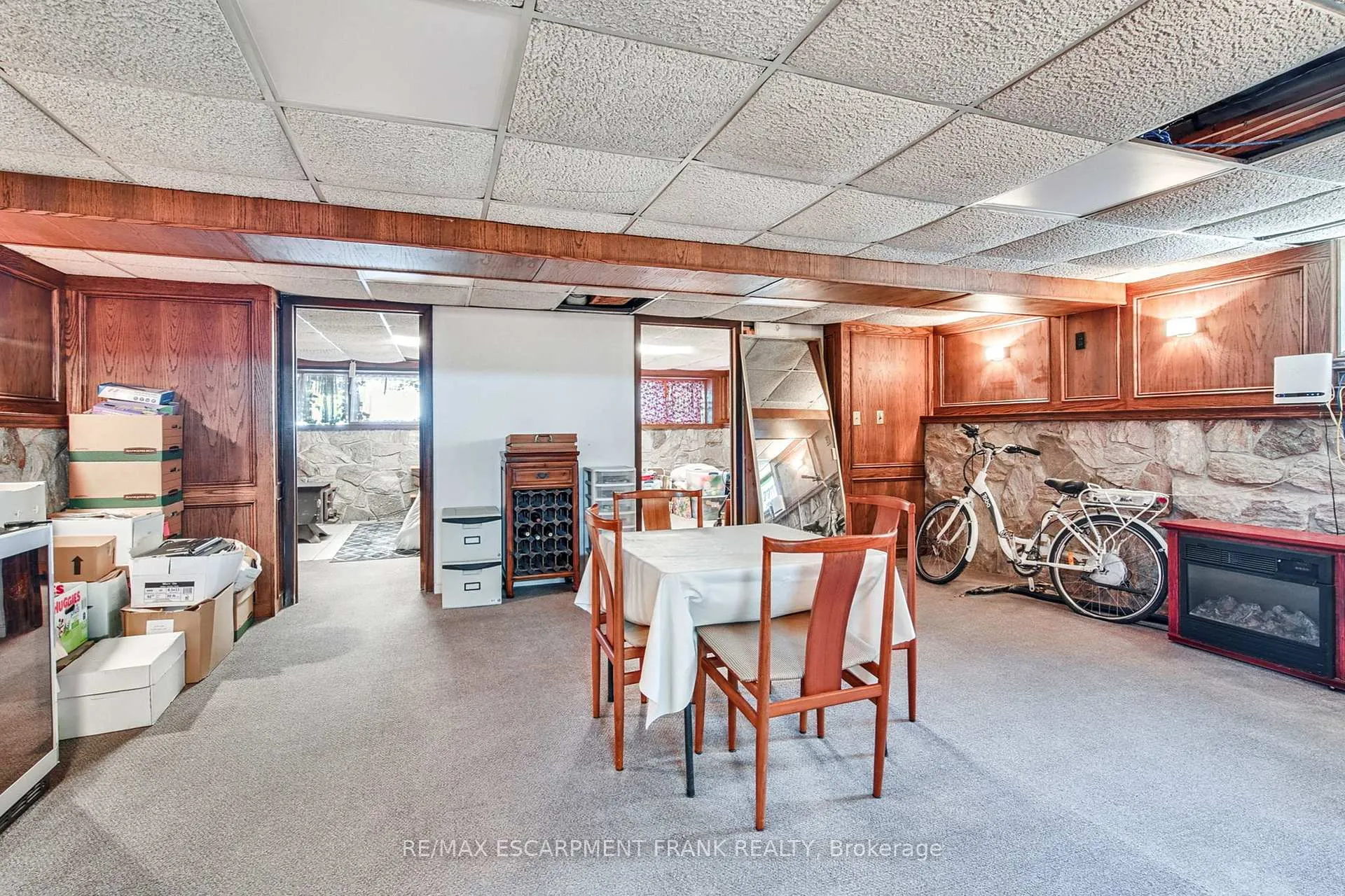 Photo 25 of 56 Seabreeze Crescent, Hamilton, Stoney Creek — HOMEH
