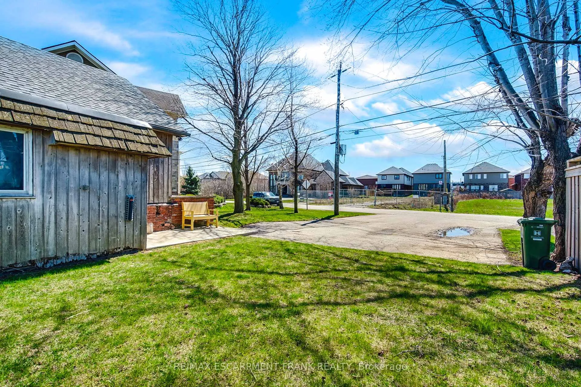 Photo 30 of 56 Seabreeze Crescent, Hamilton, Stoney Creek — HOMEH