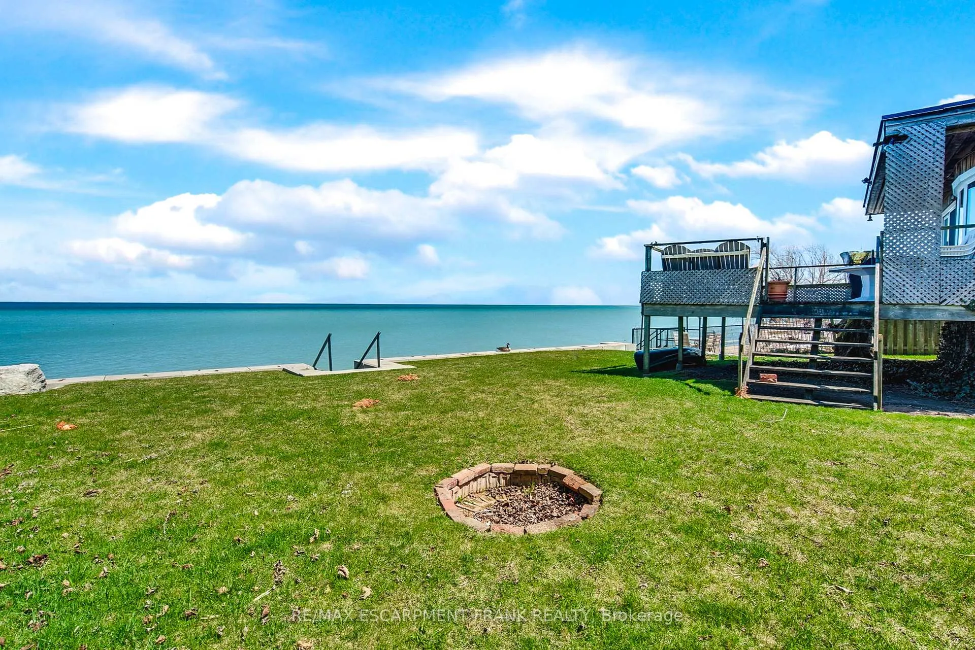 Photo 31 of 56 Seabreeze Crescent, Hamilton, Stoney Creek — HOMEH