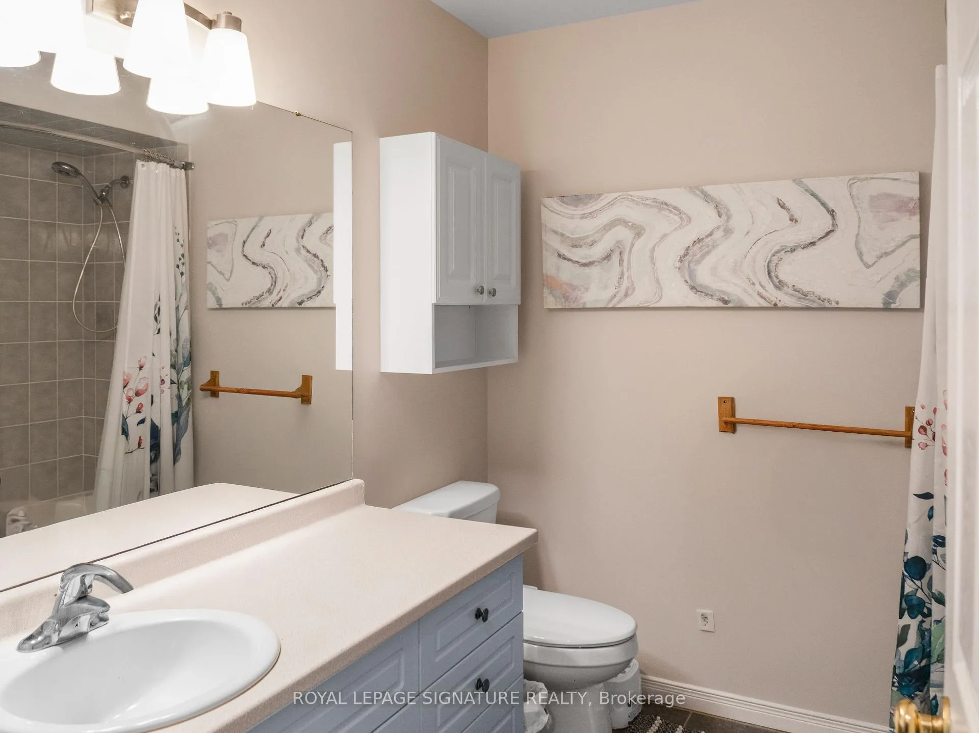Photo 10 of 9 Hawk Street, Brant, South Dumfries — HOMEH
