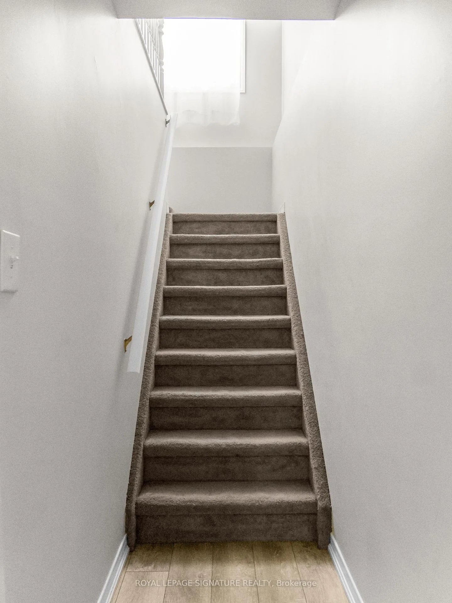 Photo 12 of 9 Hawk Street, Brant, South Dumfries — HOMEH