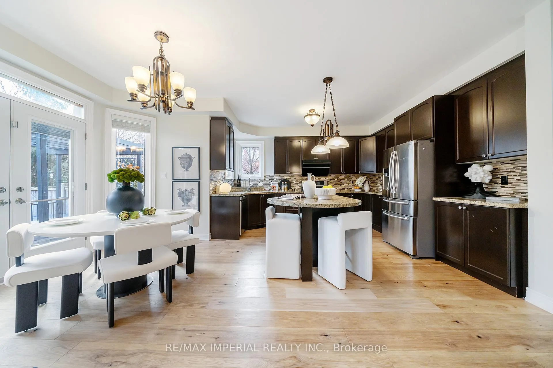 Photo 13 of 2252 Pine Glen Road, Oakville, Westmount — HOMEH