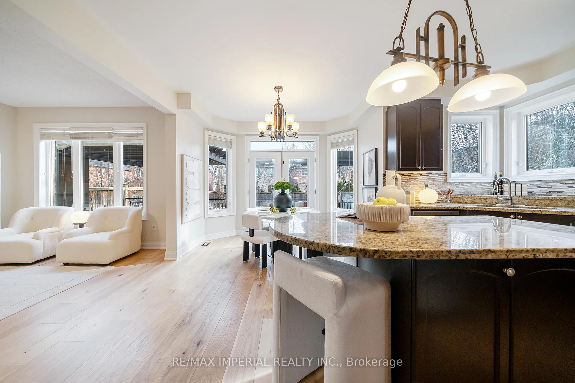 Photo 17 of 2252 Pine Glen Road, Oakville, Westmount — HOMEH