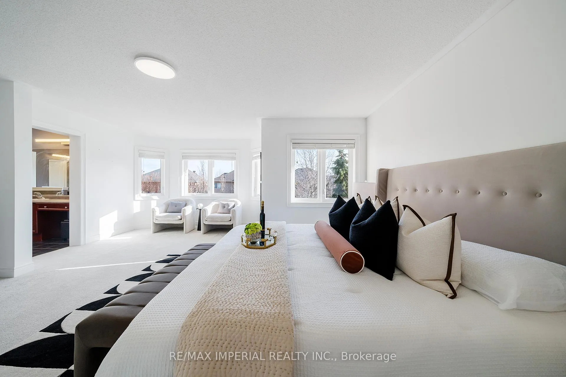 Photo 27 of 2252 Pine Glen Road, Oakville, Westmount — HOMEH