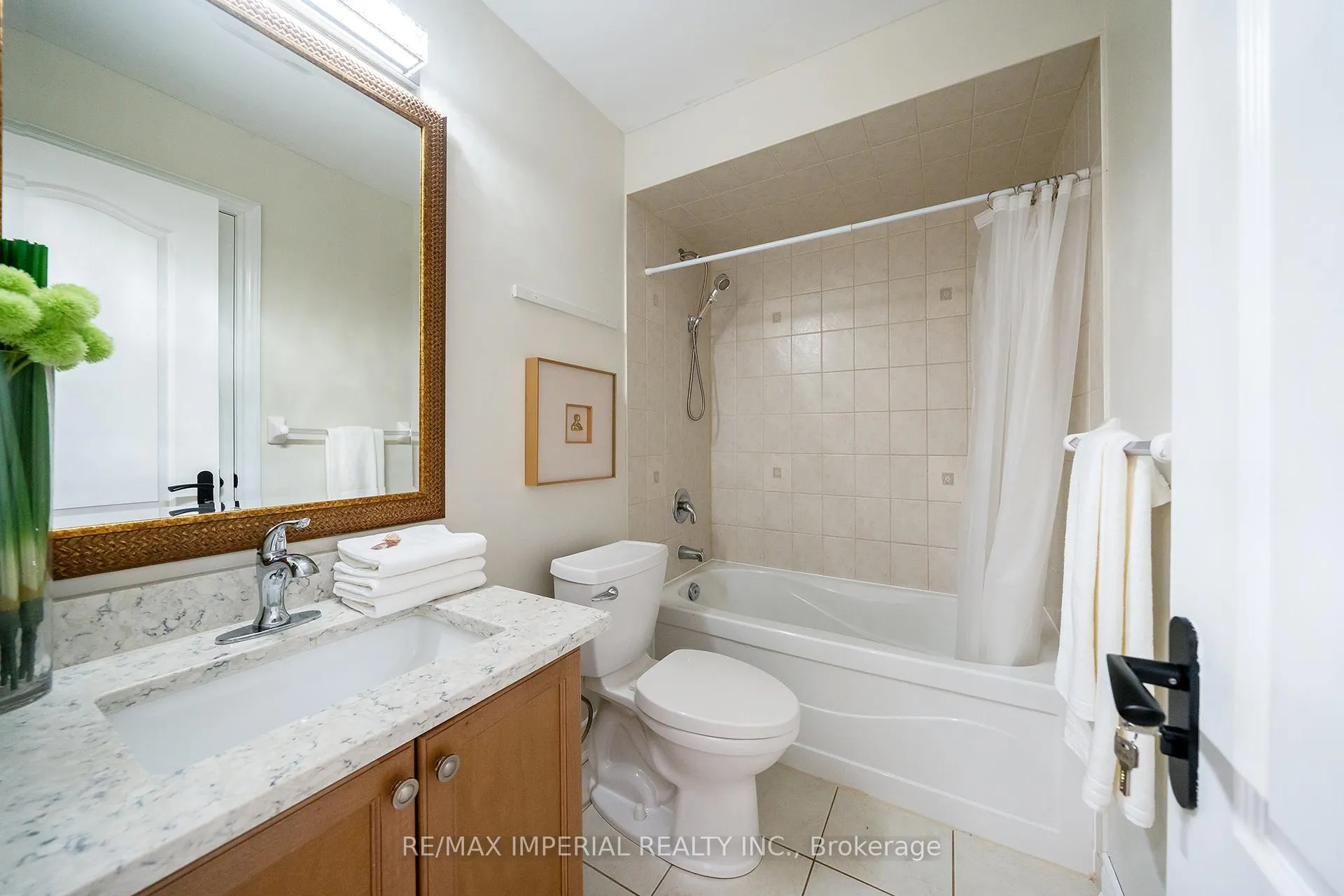 Photo 36 of 2252 Pine Glen Road, Oakville, Westmount — HOMEH