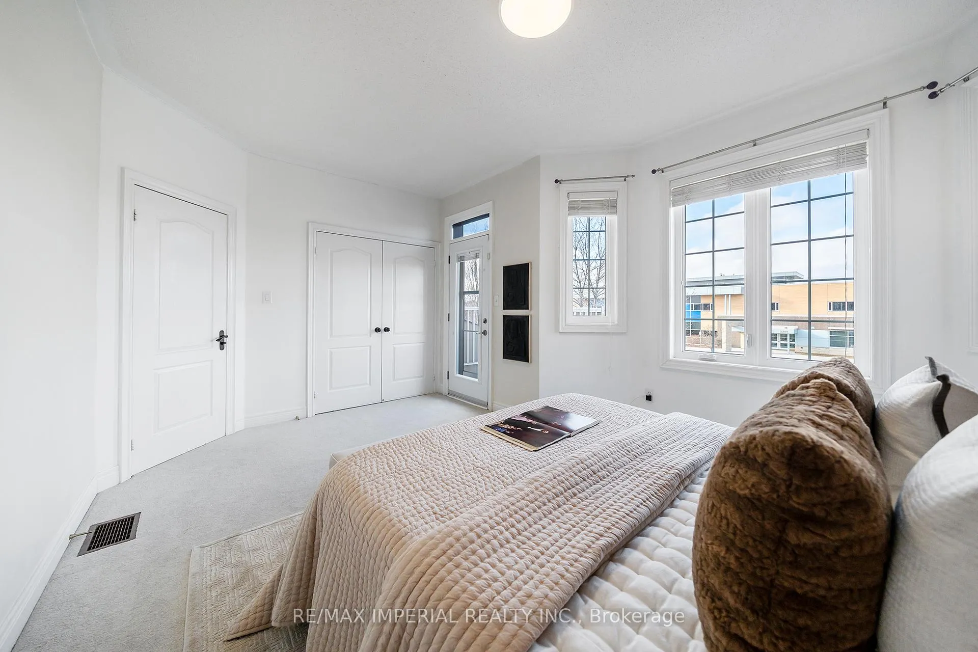 Photo 41 of 2252 Pine Glen Road, Oakville, Westmount — HOMEH