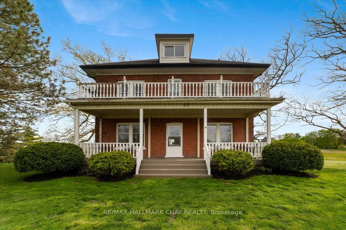 Front of 119 Tutela Heights Road
