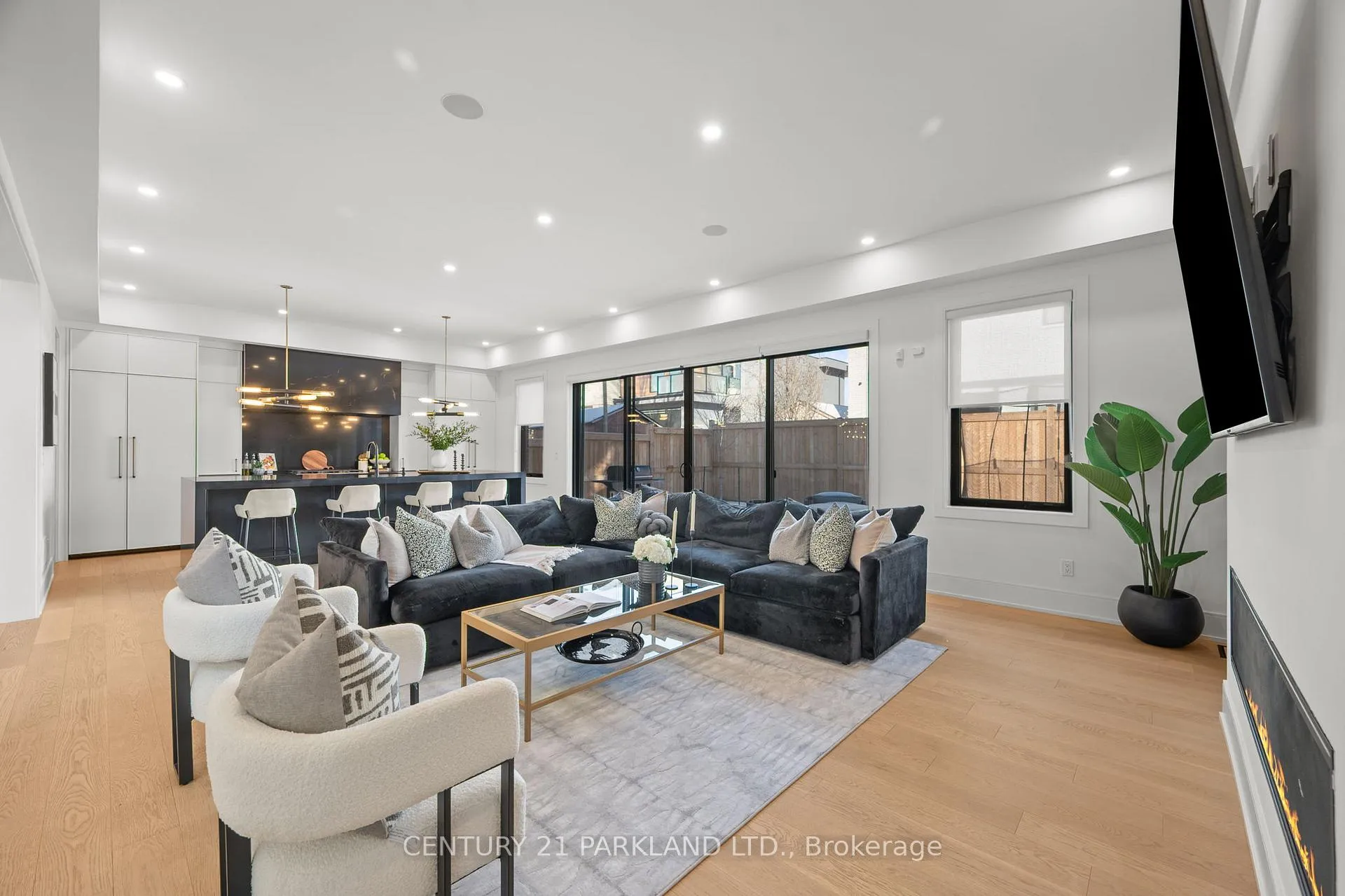 Photo 6 of 715 Simpson Avenue, Pickering, Bay Ridges — HOMEH