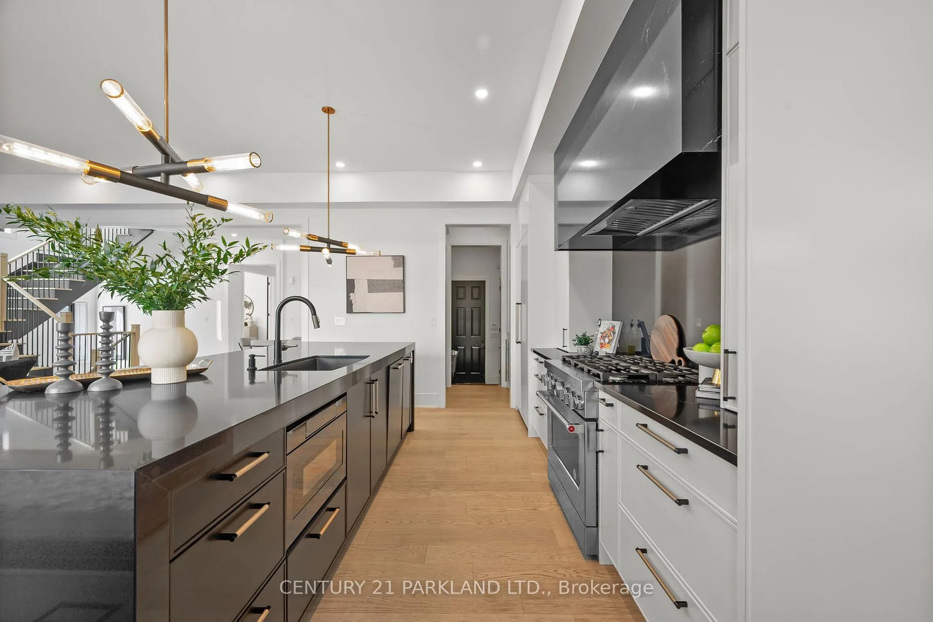Photo 13 of 715 Simpson Avenue, Pickering, Bay Ridges — HOMEH