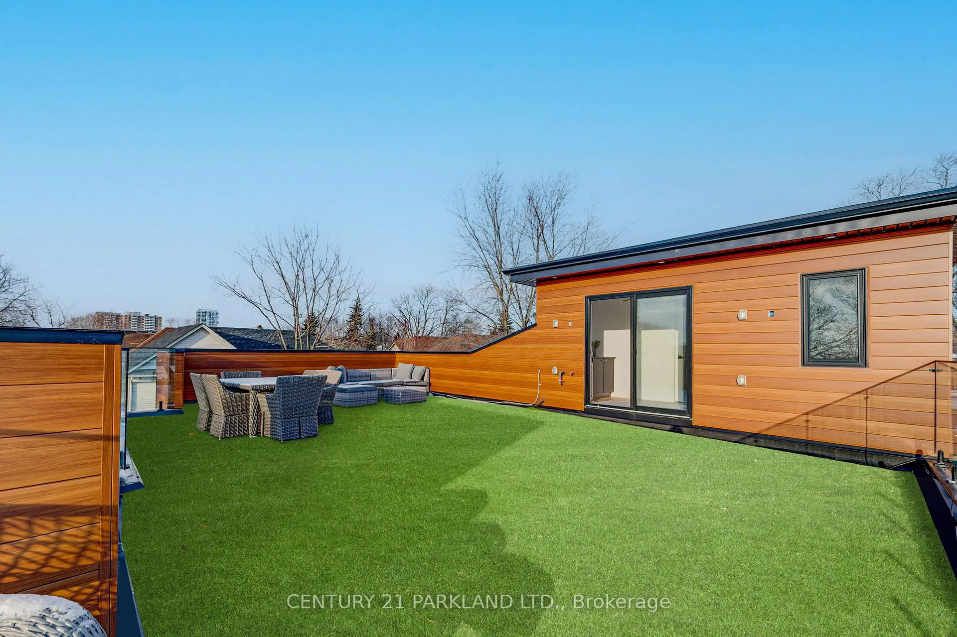 Photo 37 of 715 Simpson Avenue, Pickering, Bay Ridges — HOMEH