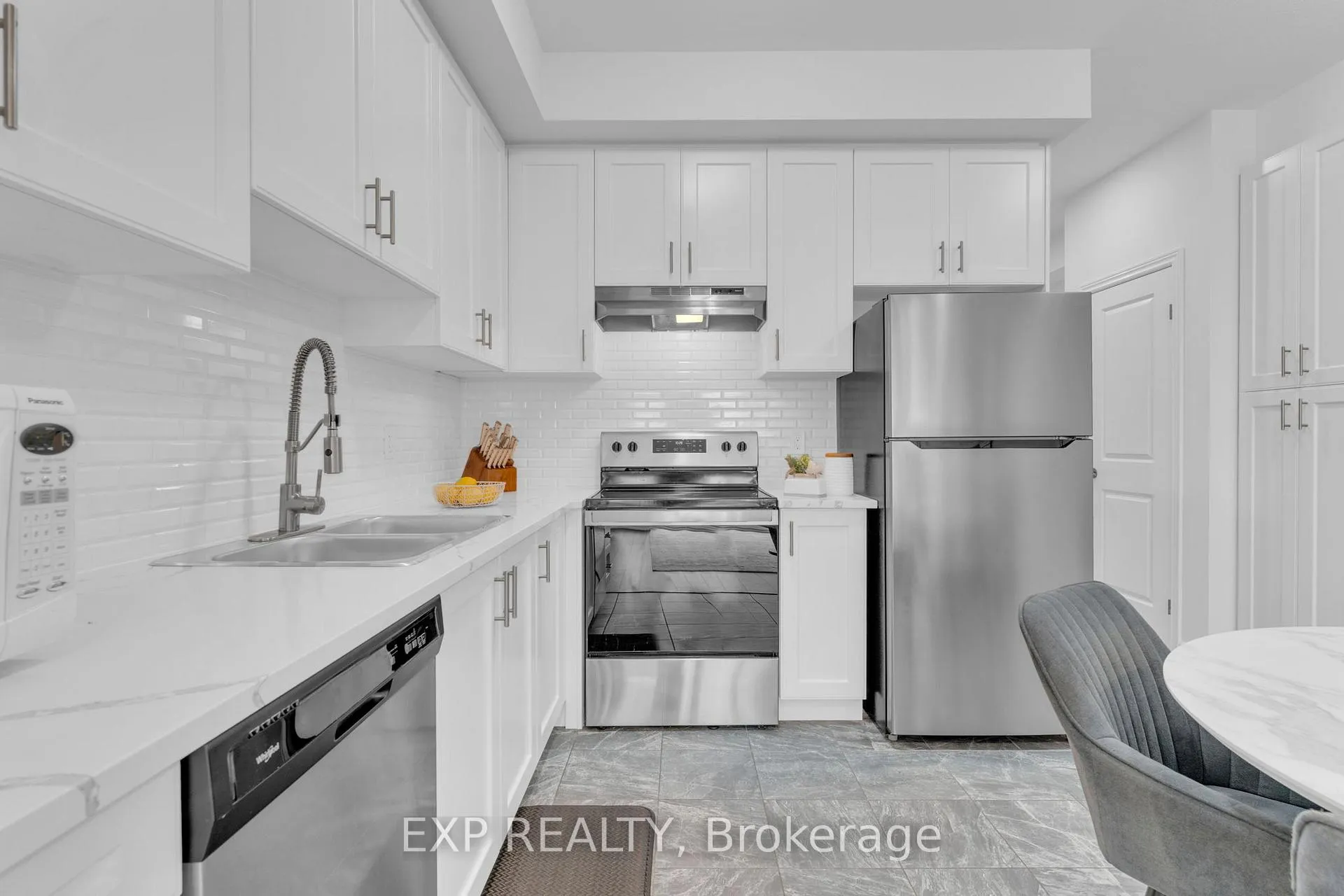Photo 11 of 53 Gibson Avenue, Hamilton, Gibson — HOMEH
