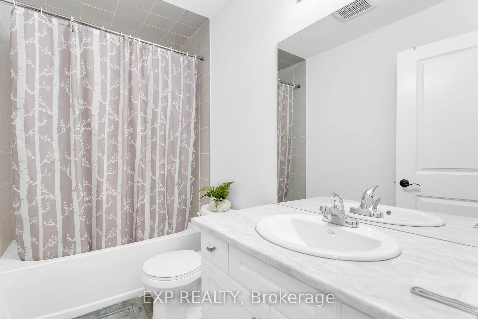 Photo 20 of 53 Gibson Avenue, Hamilton, Gibson — HOMEH