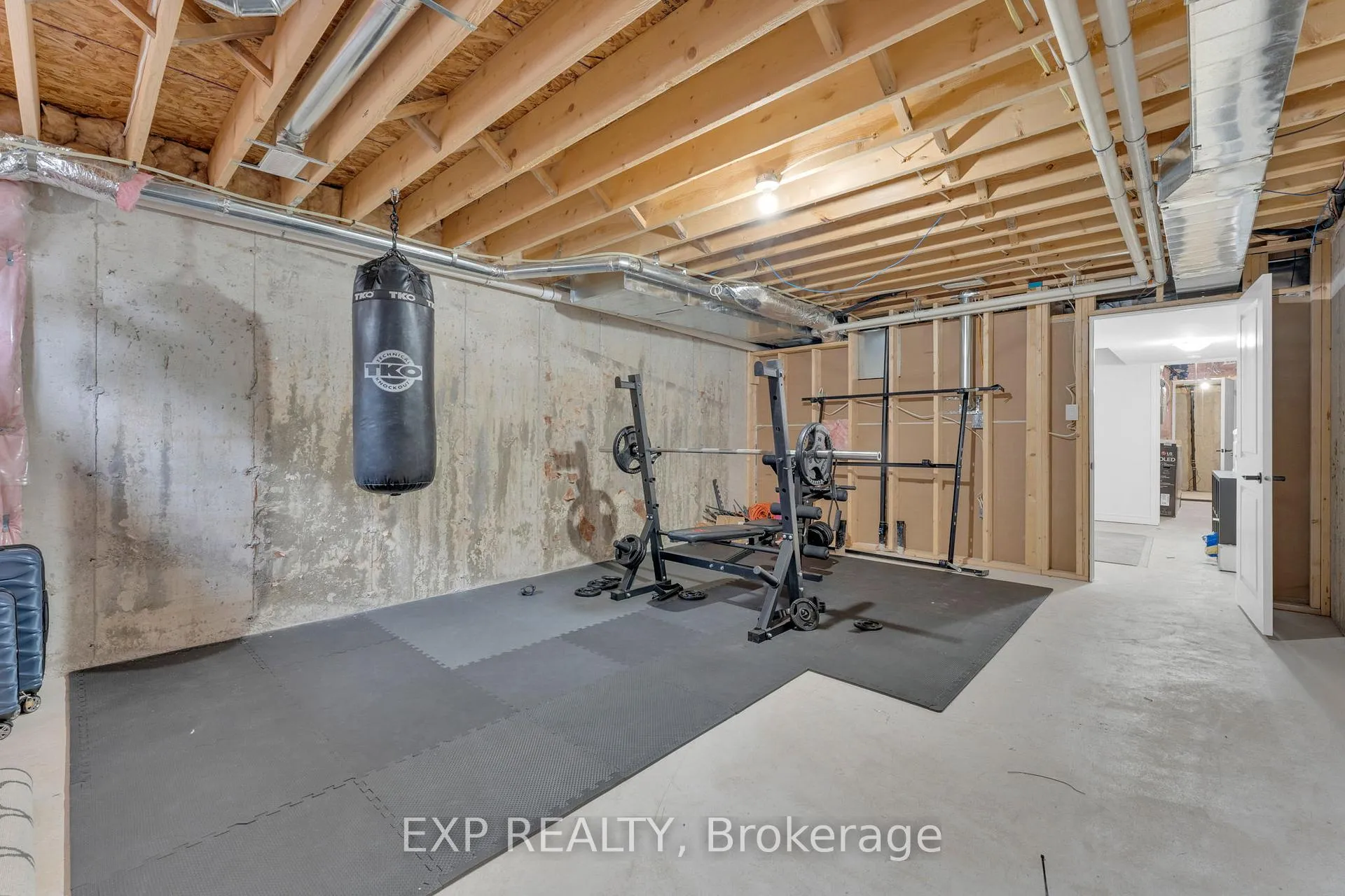 Photo 30 of 53 Gibson Avenue, Hamilton, Gibson — HOMEH