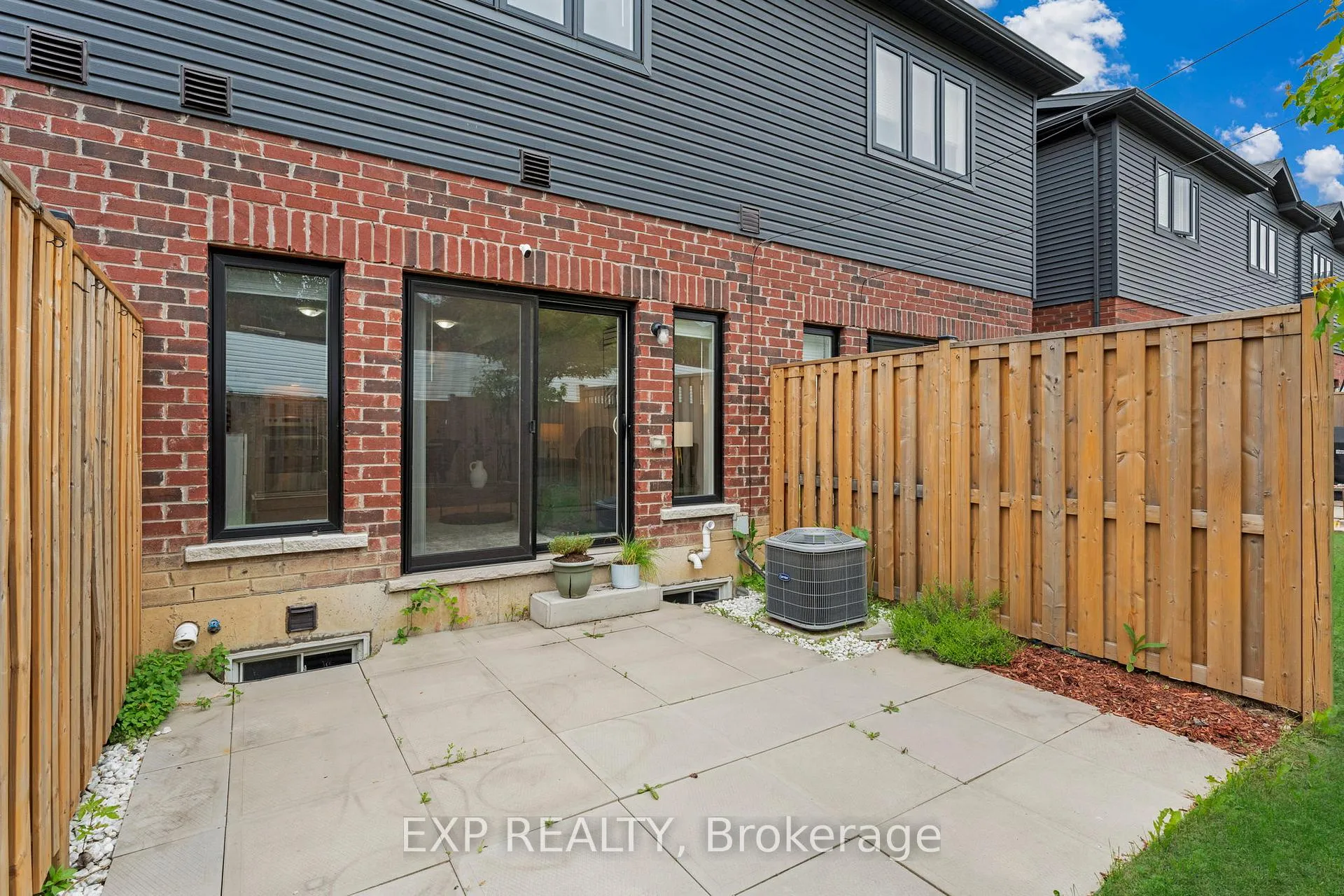 Photo 35 of 53 Gibson Avenue, Hamilton, Gibson — HOMEH