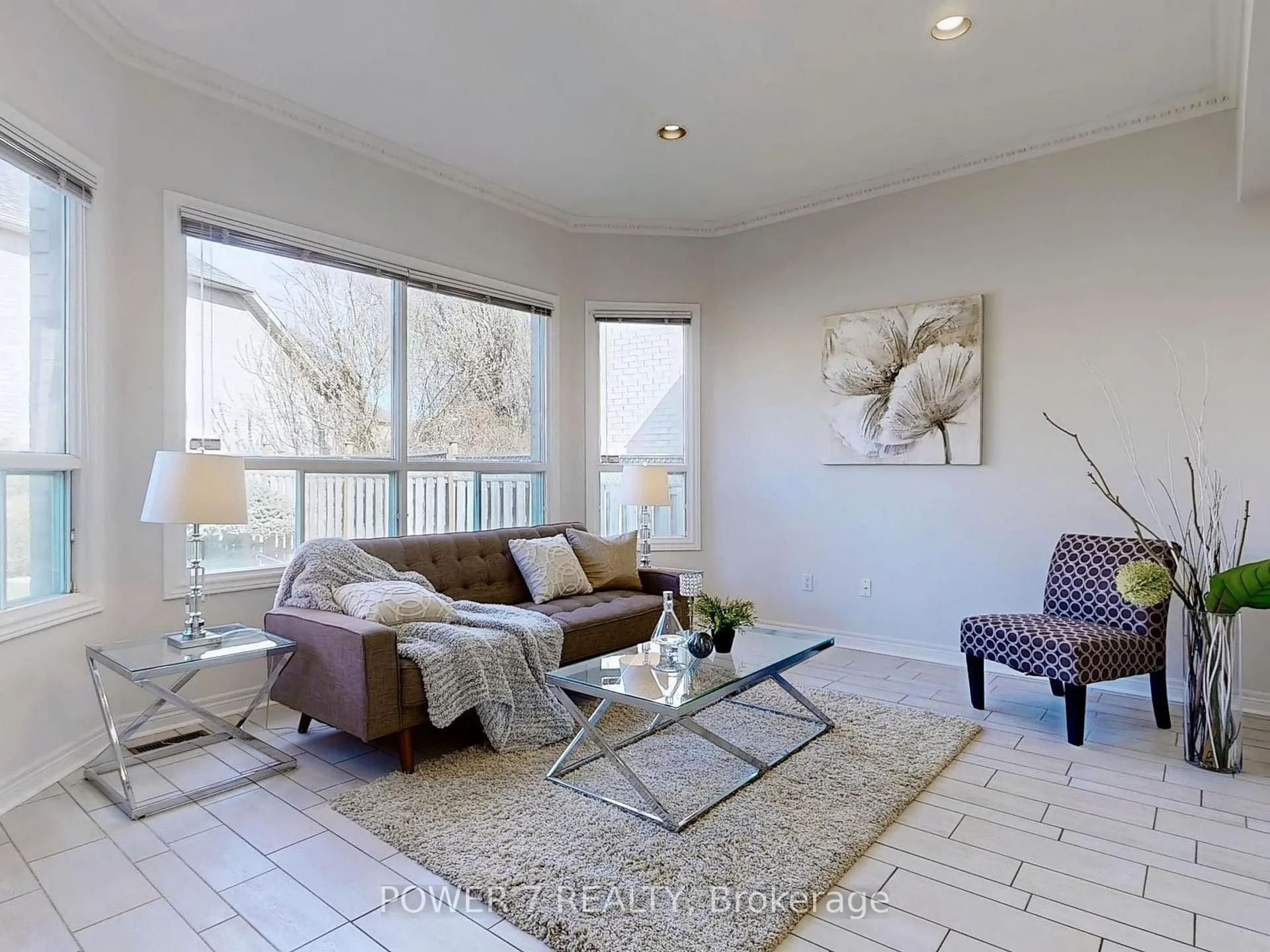 Photo 10 of 101 Boxwood Crescent, Markham, Rouge Fairways — HOMEH