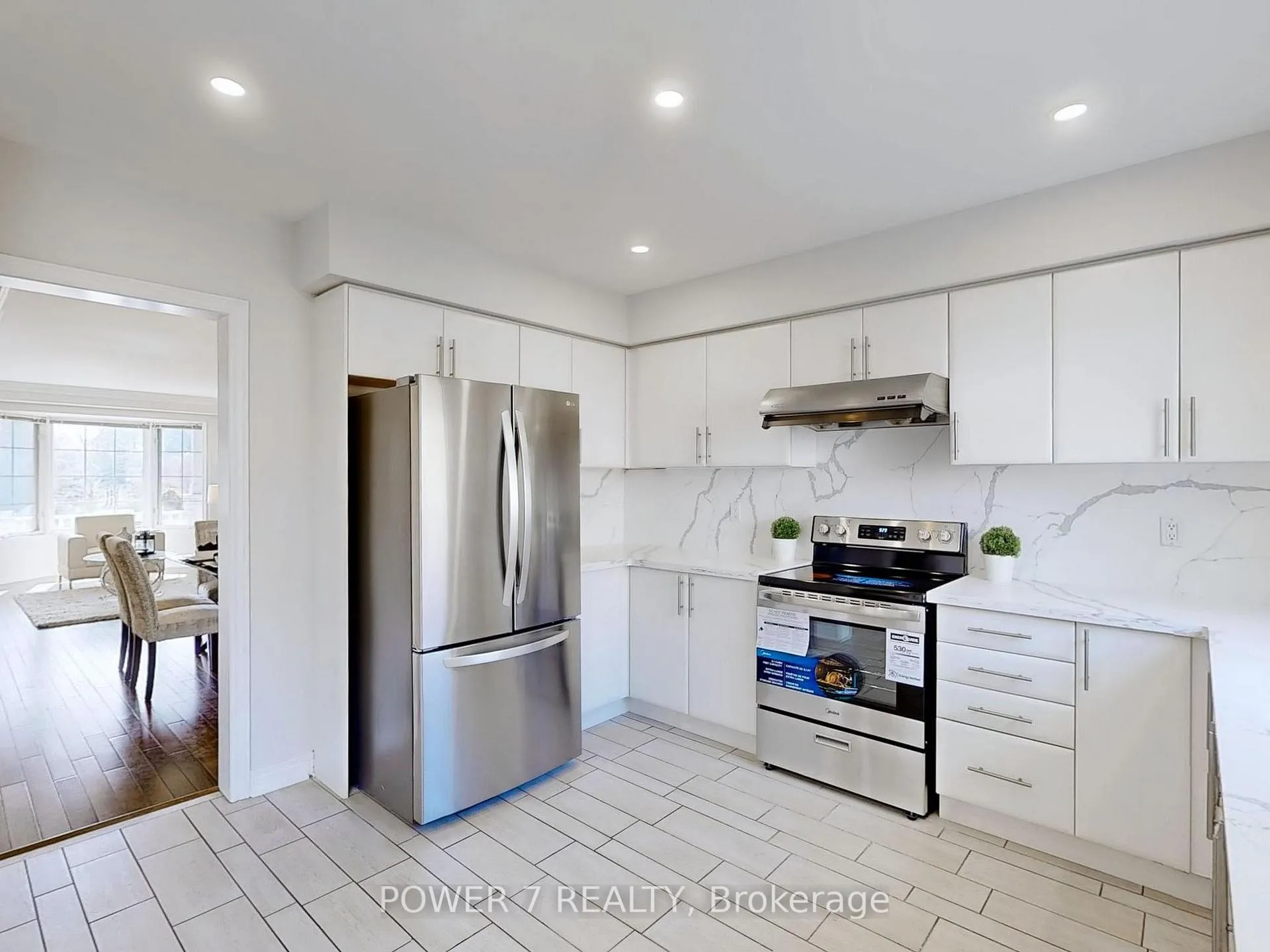 Photo 14 of 101 Boxwood Crescent, Markham, Rouge Fairways — HOMEH