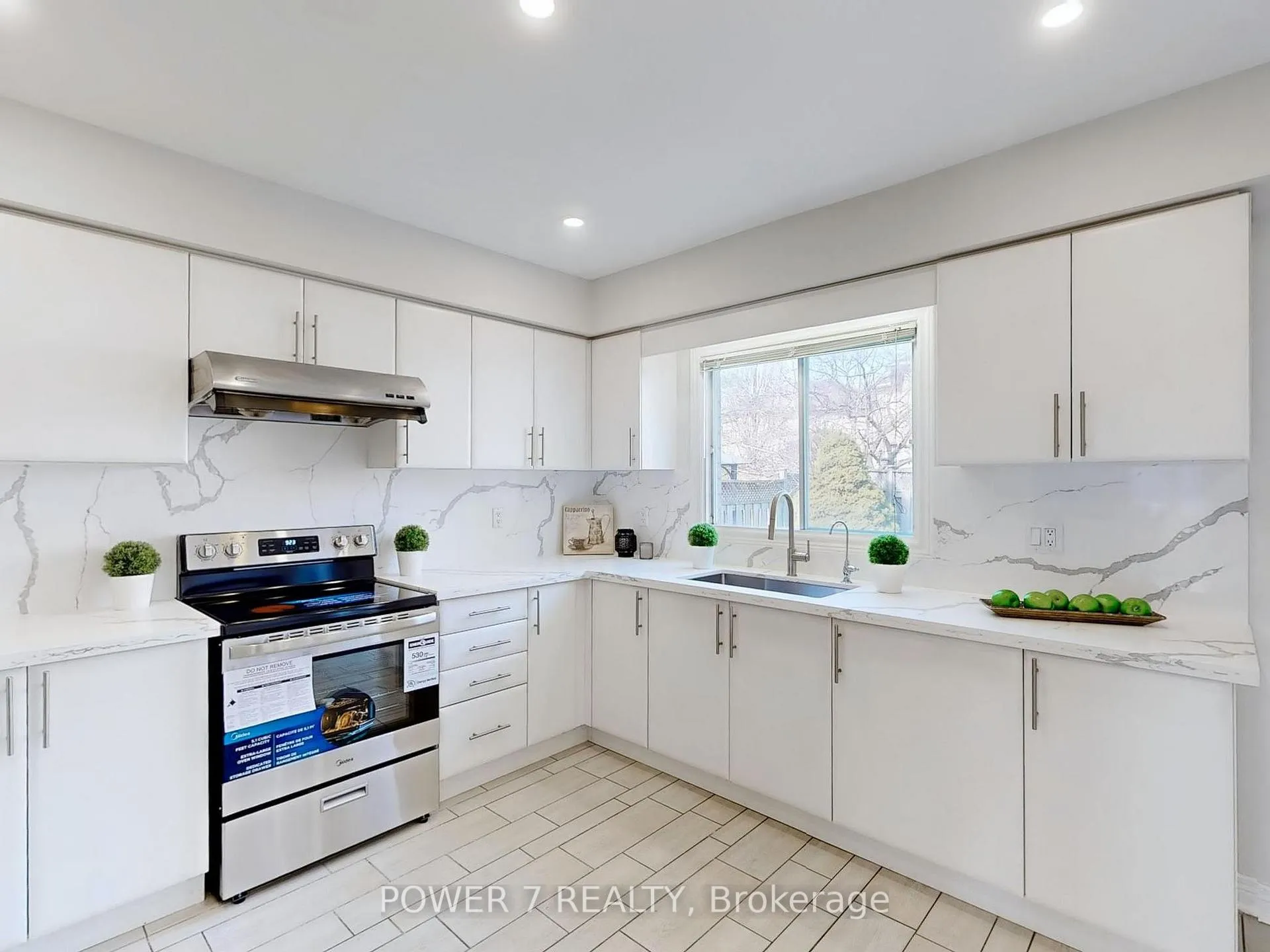 Photo 15 of 101 Boxwood Crescent, Markham, Rouge Fairways — HOMEH