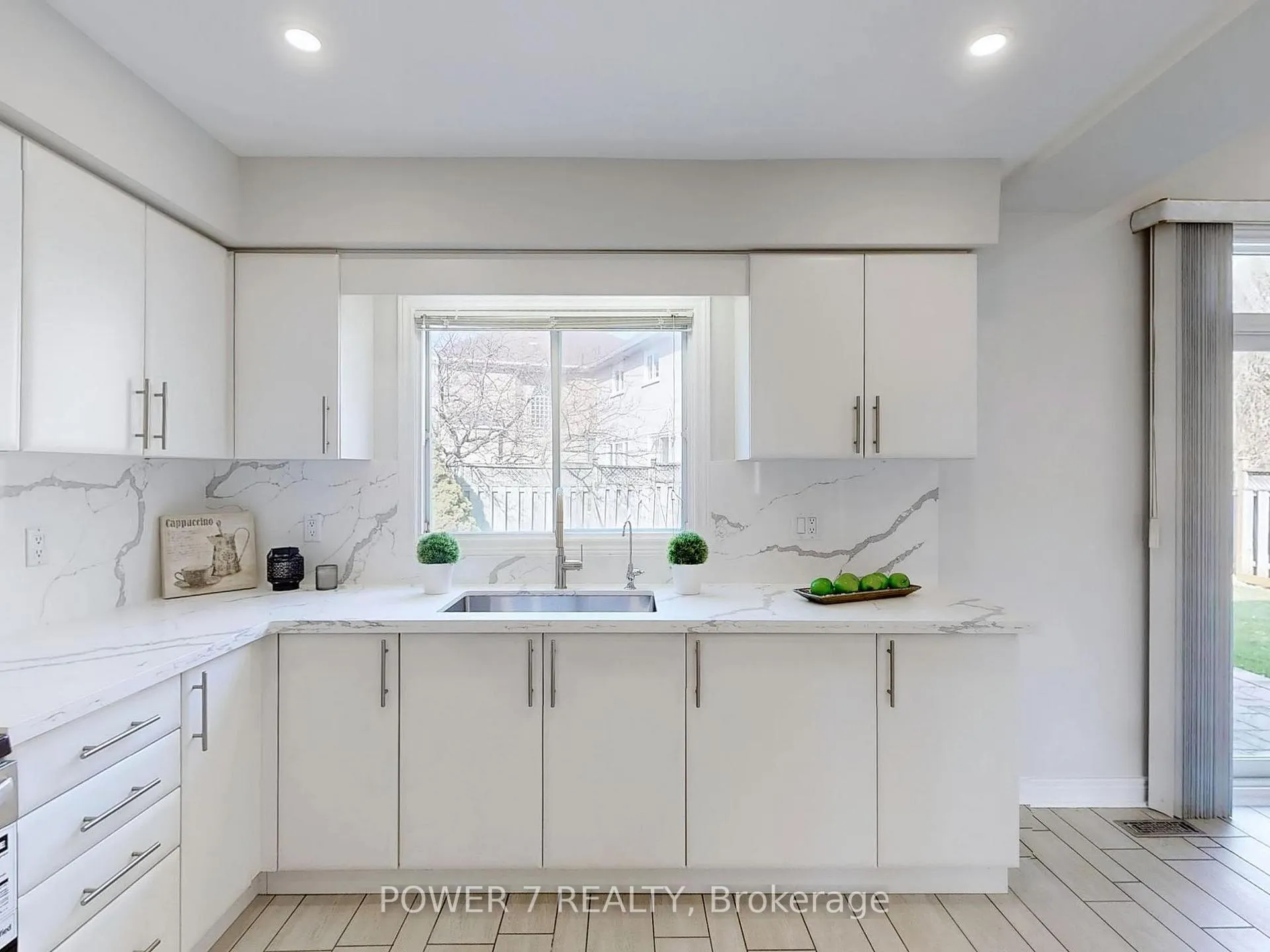 Photo 16 of 101 Boxwood Crescent, Markham, Rouge Fairways — HOMEH