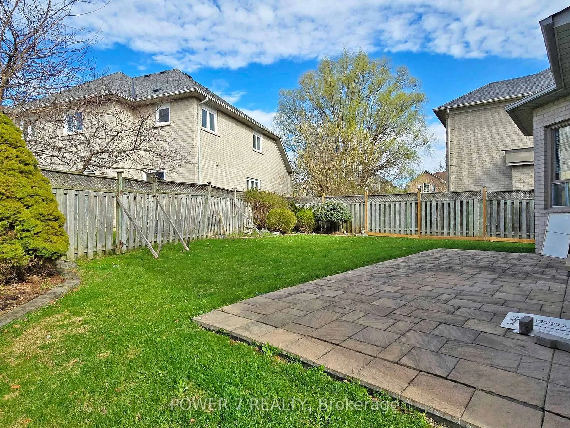 Photo 34 of 101 Boxwood Crescent, Markham, Rouge Fairways — HOMEH