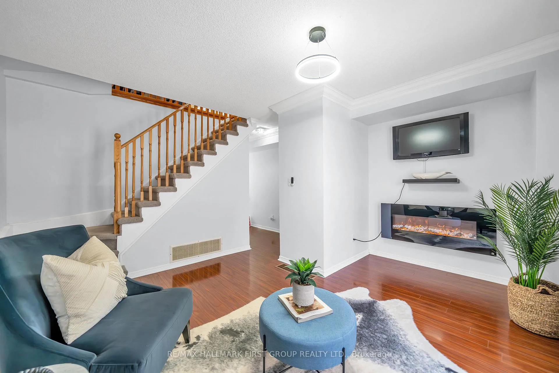 Photo 10 of 20 Webbford Street, Ajax, South West — HOMEH