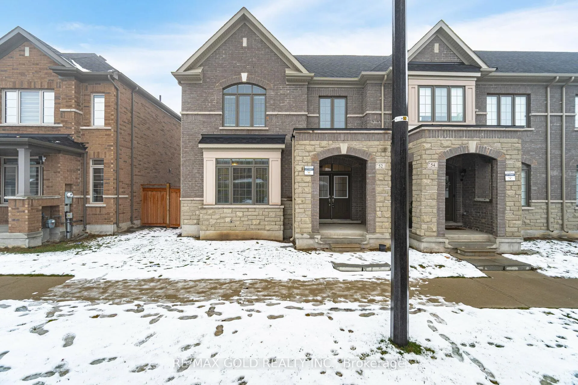 Photo 2 of 52 Block Road, Brampton, Northwest Brampton — HOMEH