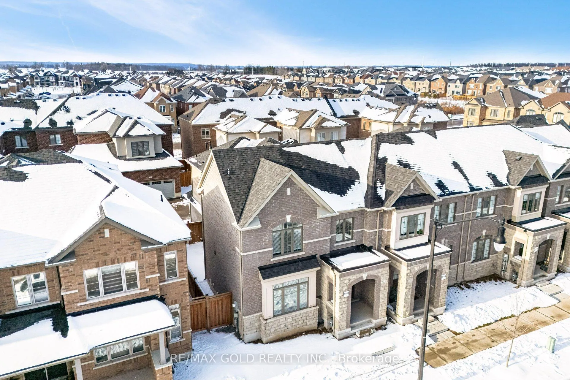 Photo 5 of 52 Block Road, Brampton, Northwest Brampton — HOMEH