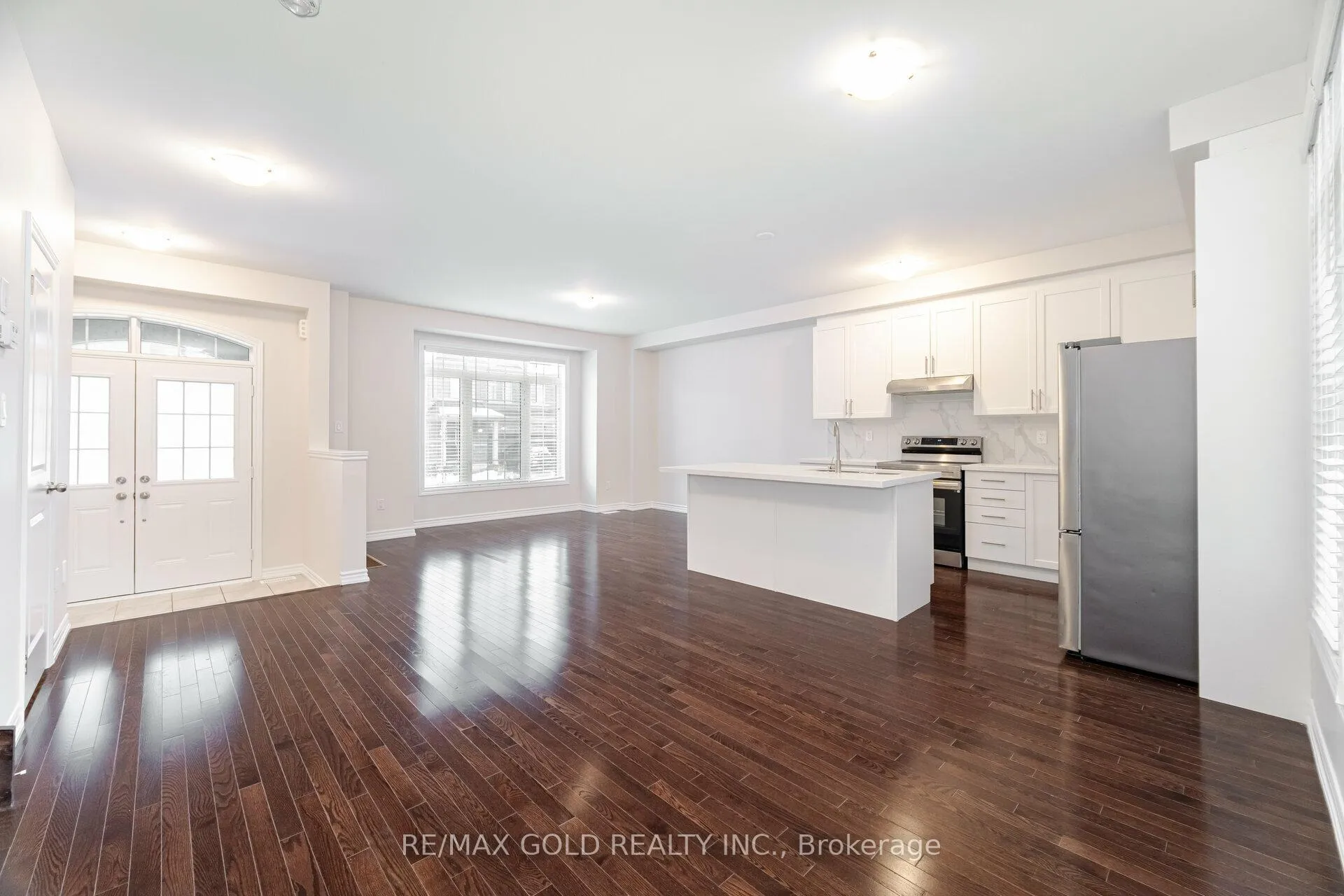 Photo 8 of 52 Block Road, Brampton, Northwest Brampton — HOMEH