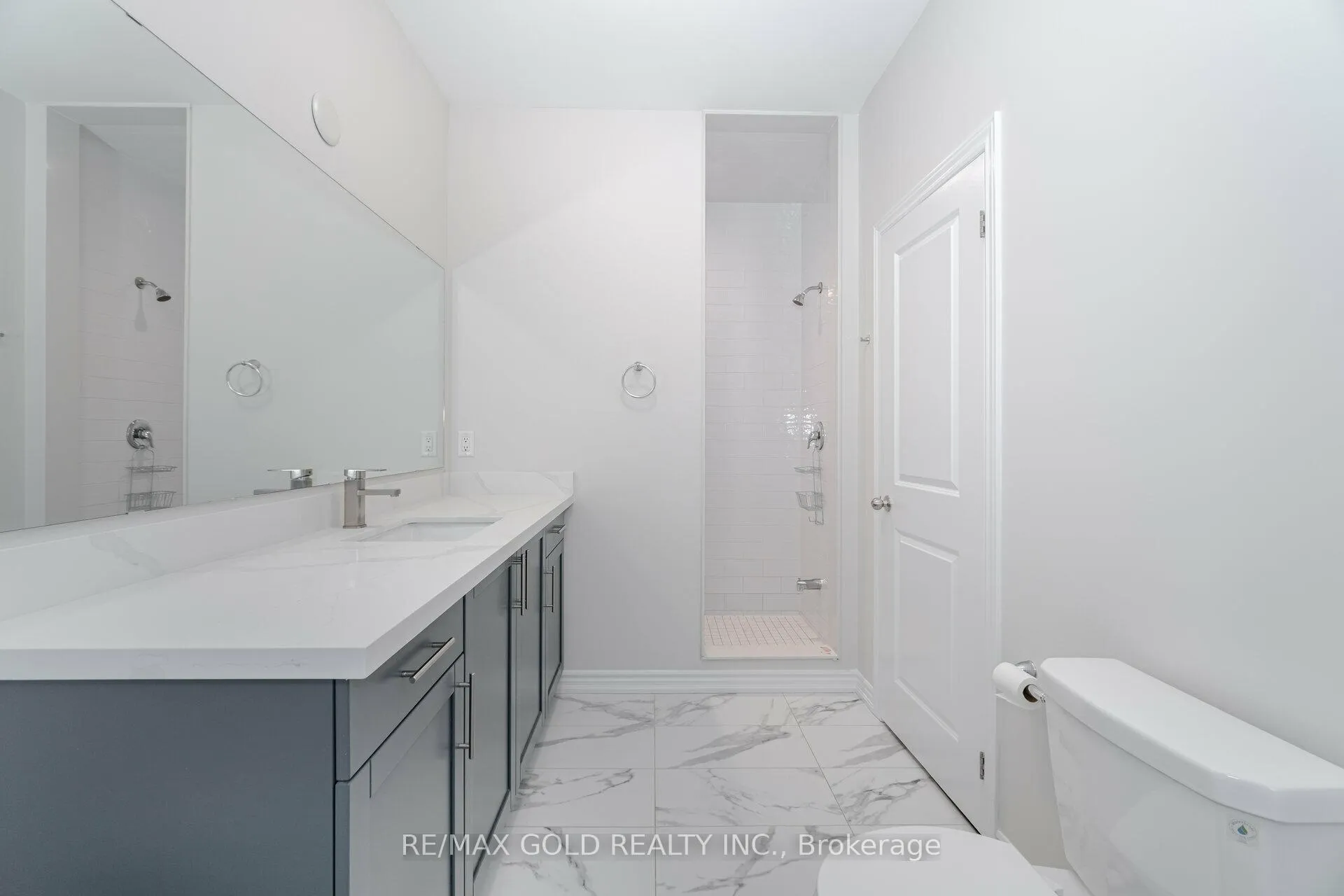 Photo 16 of 52 Block Road, Brampton, Northwest Brampton — HOMEH