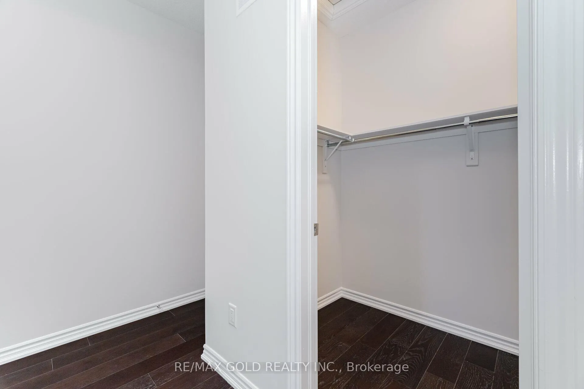 Photo 18 of 52 Block Road, Brampton, Northwest Brampton — HOMEH