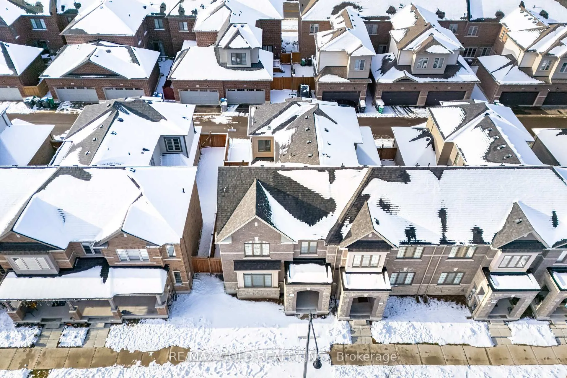 Photo 40 of 52 Block Road, Brampton, Northwest Brampton — HOMEH