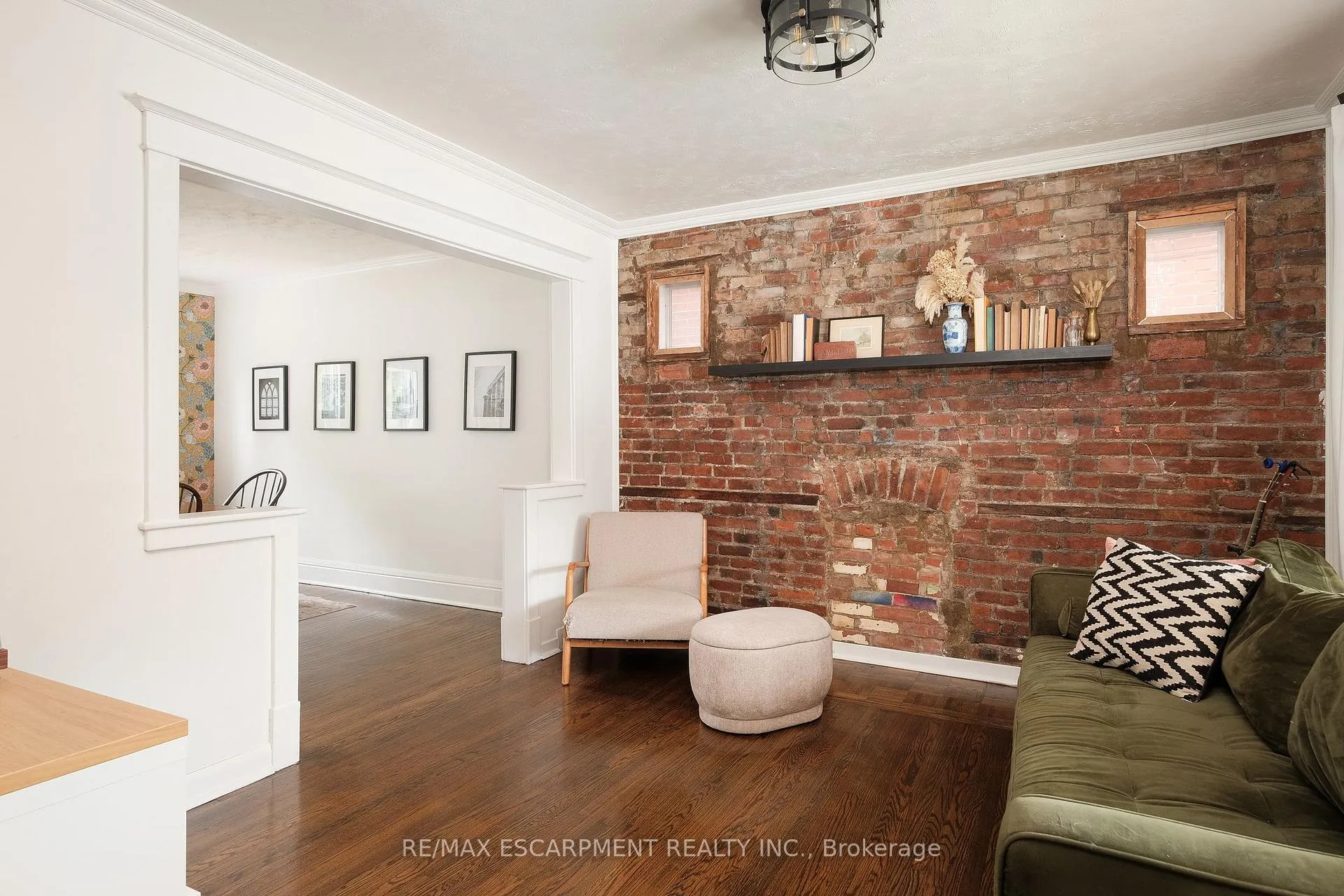 Photo 6 of 505 Queensdale Avenue E, Hamilton, Eastmount — HOMEH