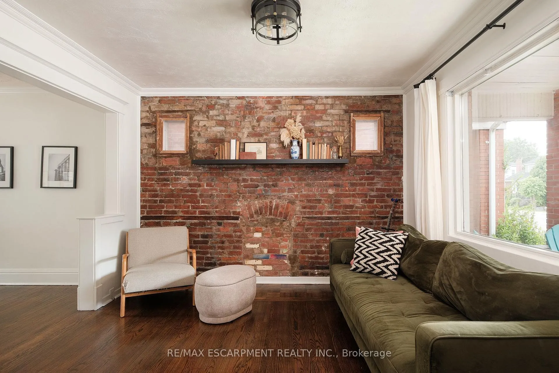 Photo 12 of 505 Queensdale Avenue E, Hamilton, Eastmount — HOMEH