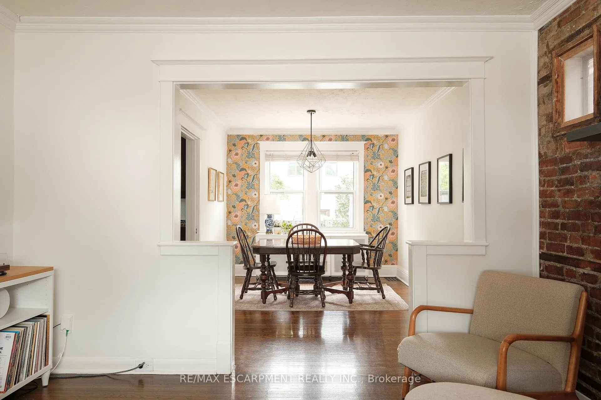 Photo 13 of 505 Queensdale Avenue E, Hamilton, Eastmount — HOMEH