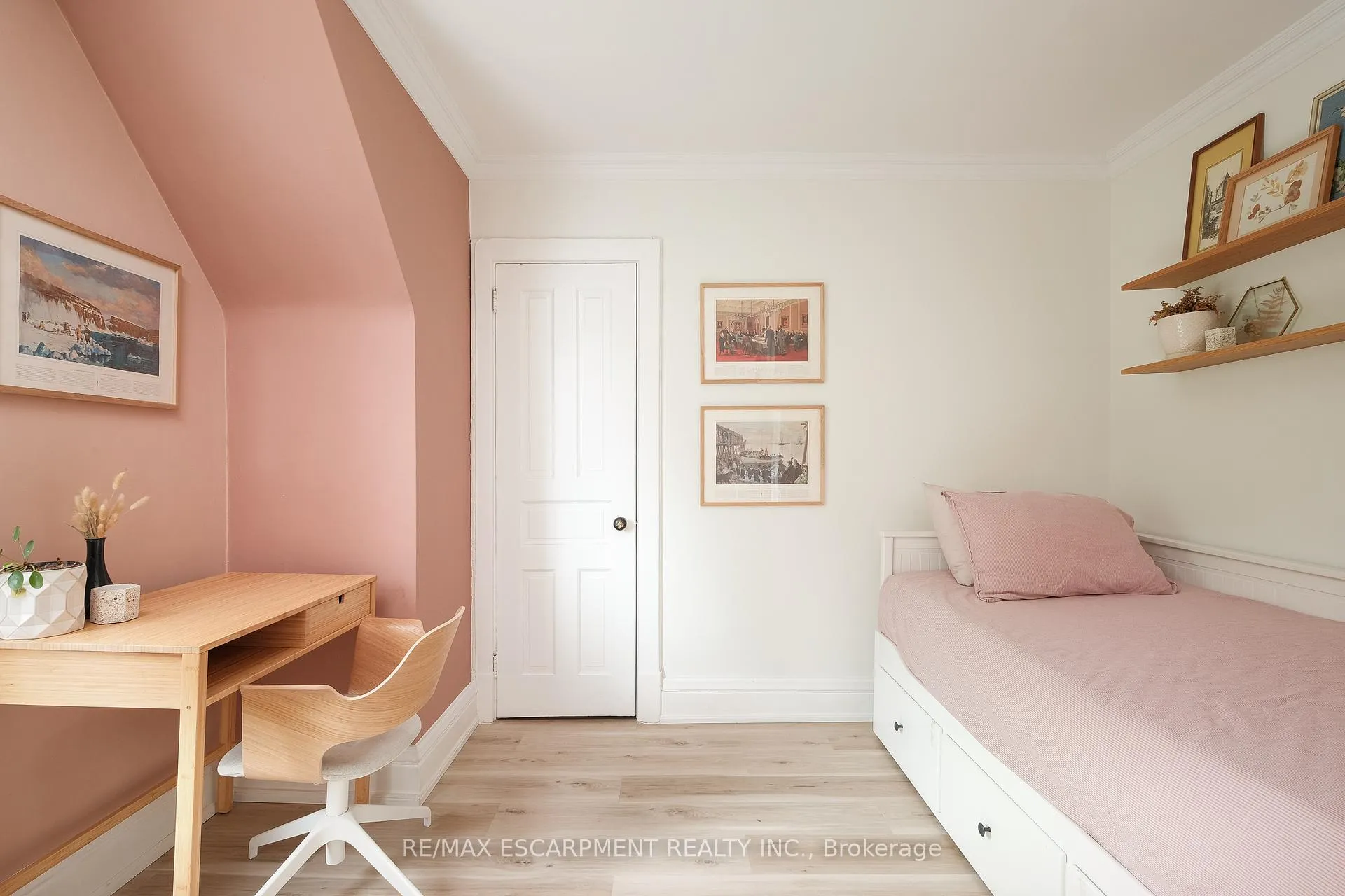 Photo 25 of 505 Queensdale Avenue E, Hamilton, Eastmount — HOMEH