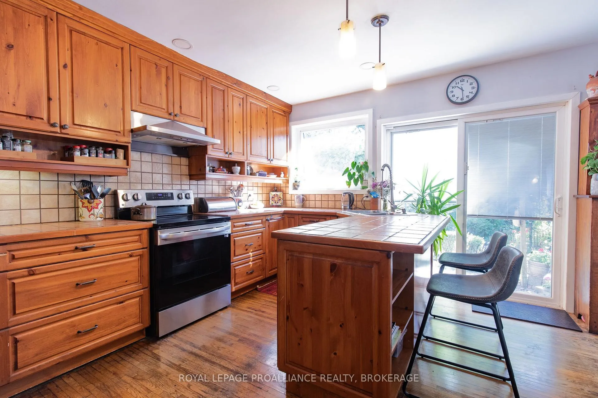 Photo 8 of 337 Palace Road, Kingston, Central City East — HOMEH