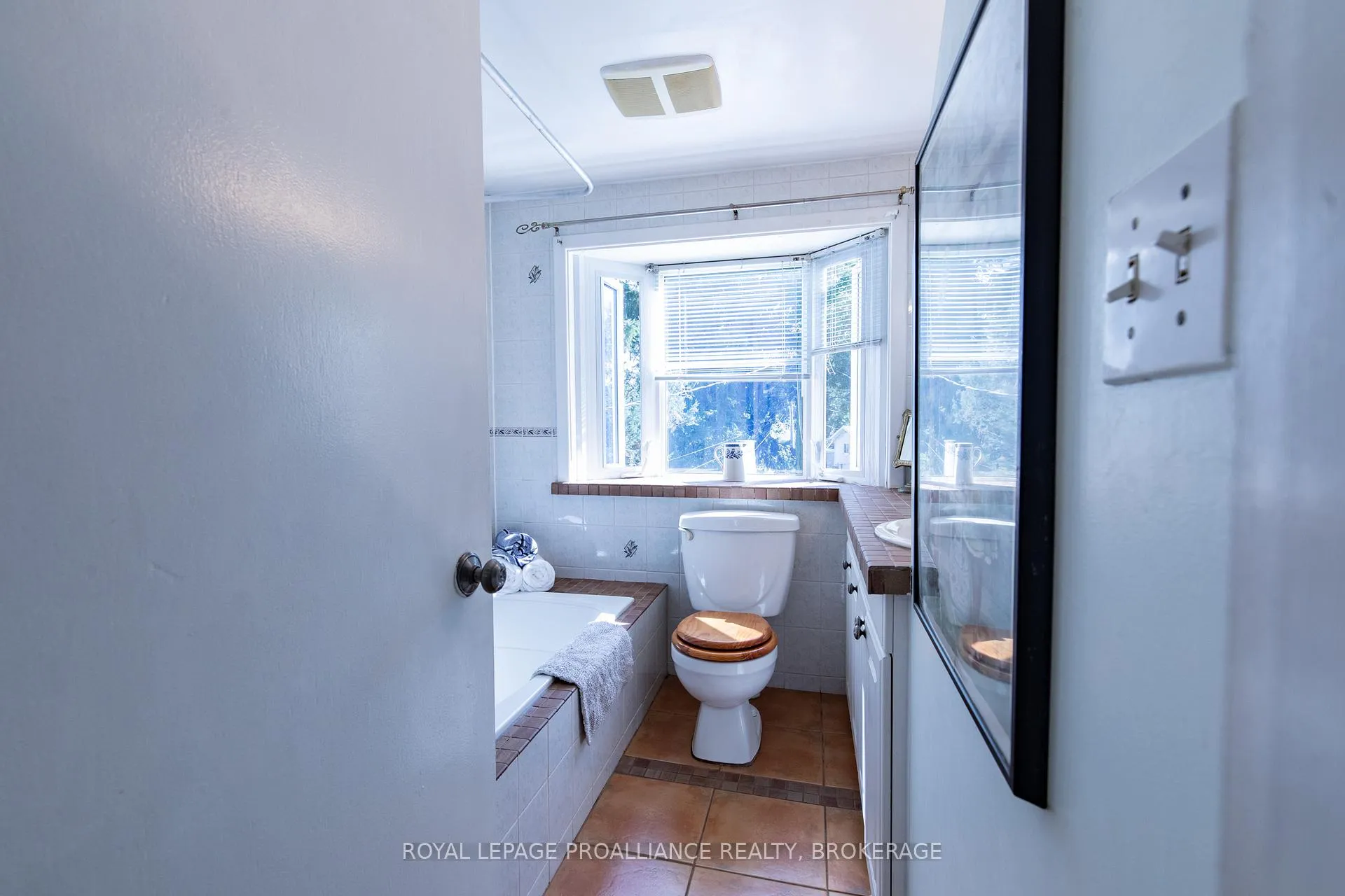 Photo 17 of 337 Palace Road, Kingston, Central City East — HOMEH