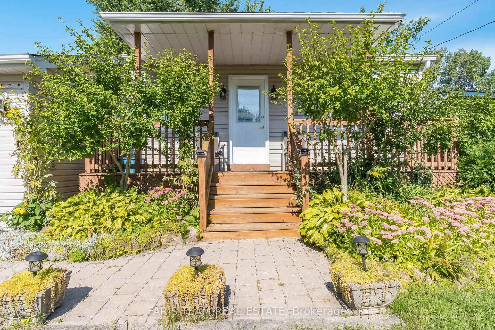 Photo 3 of 152 Silver Birch Crescent, Tay, Port McNicoll — HOMEH