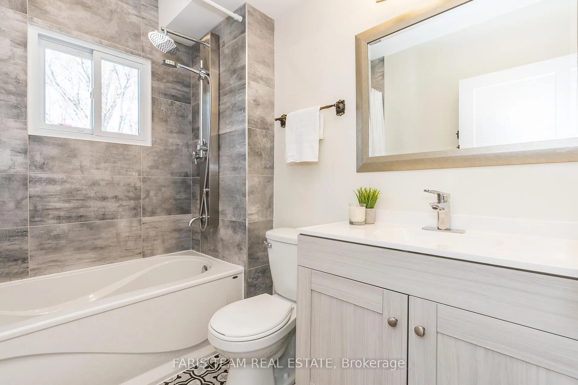 Photo 13 of 152 Silver Birch Crescent, Tay, Port McNicoll — HOMEH