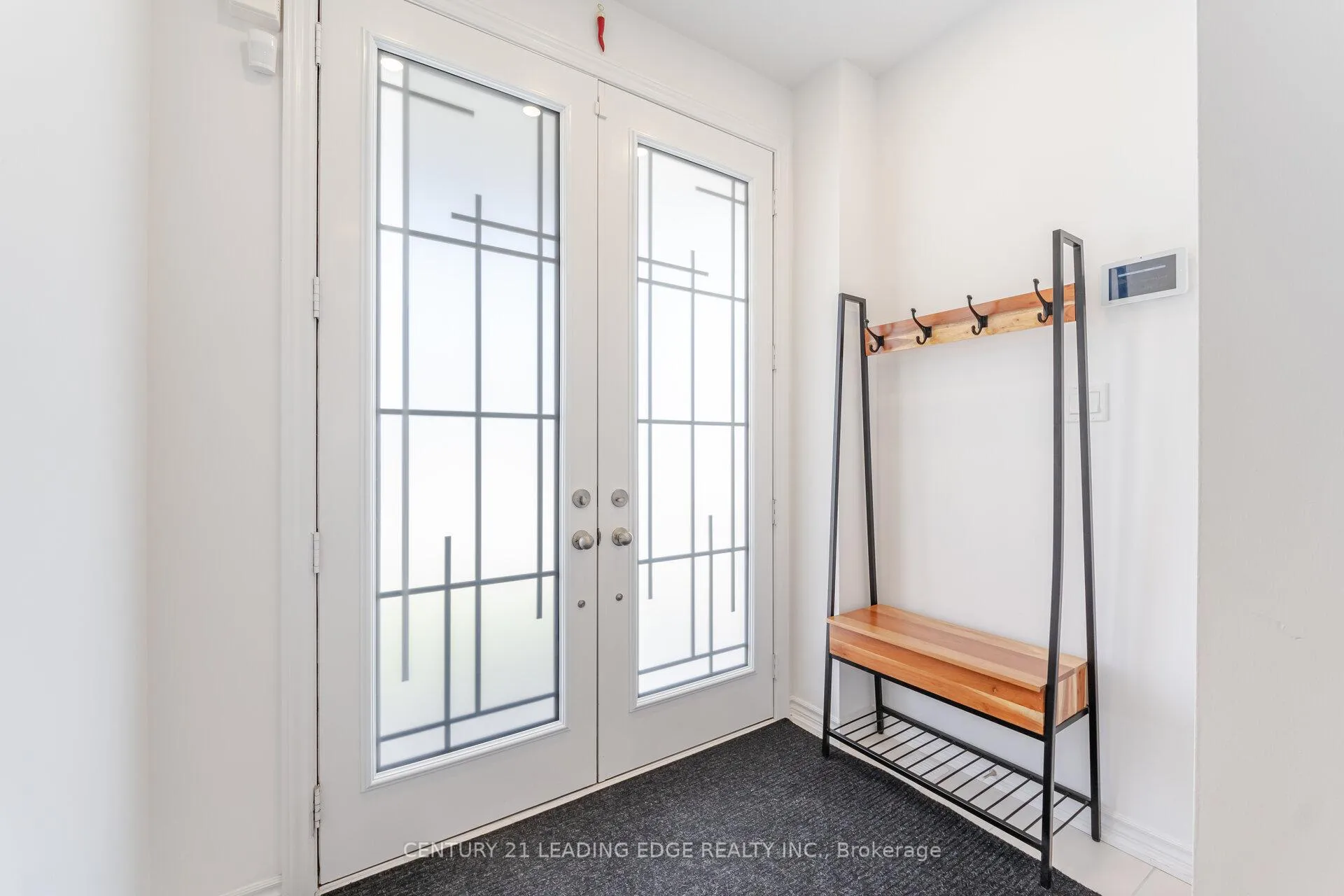 Photo 2 of 307 Ridley Crescent, Southgate — HOMEH