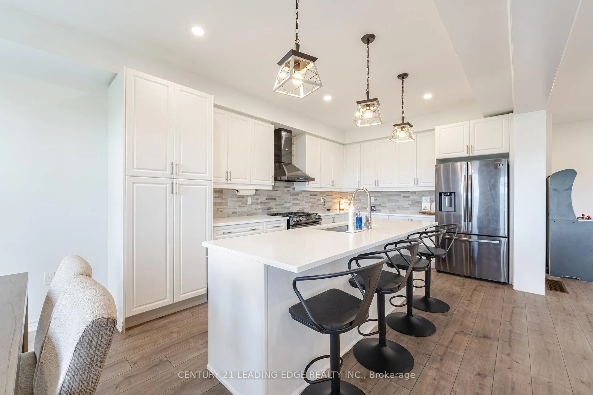 Photo 13 of 307 Ridley Crescent, Southgate — HOMEH