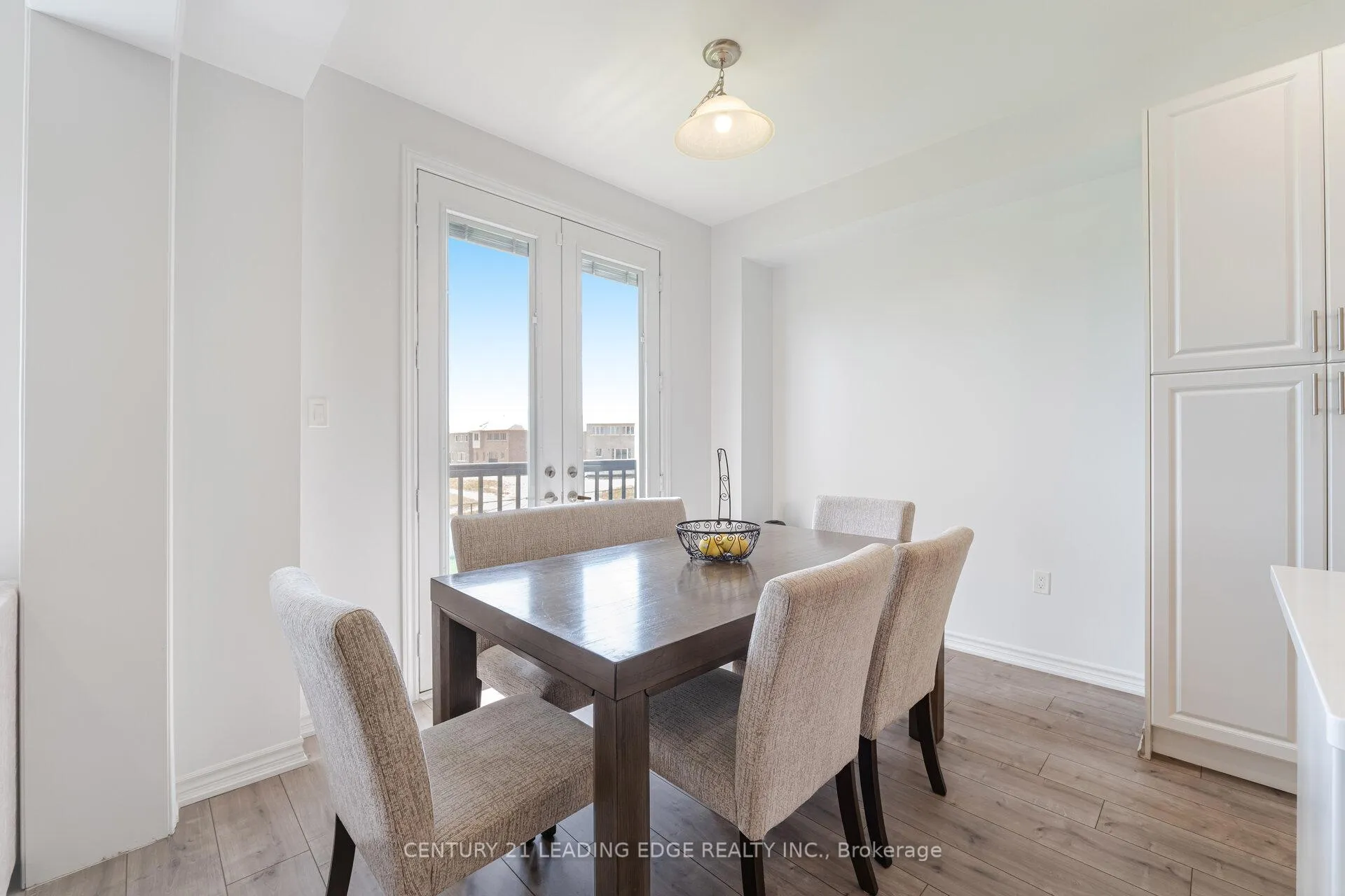 Photo 16 of 307 Ridley Crescent, Southgate — HOMEH
